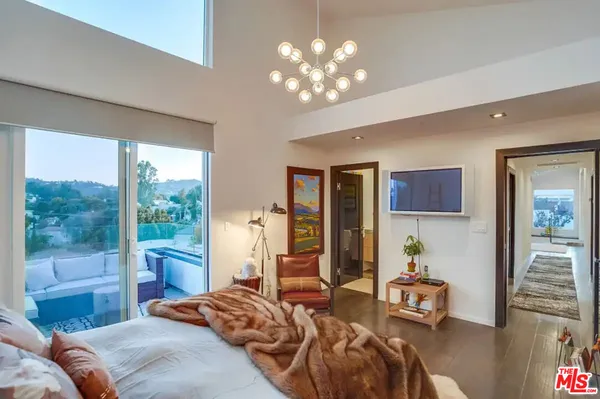 $17,000 | 3437 Troy Drive, Los Angeles, CA 90068