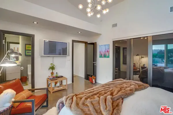 $17,000 | 3437 Troy Drive, Los Angeles, CA 90068