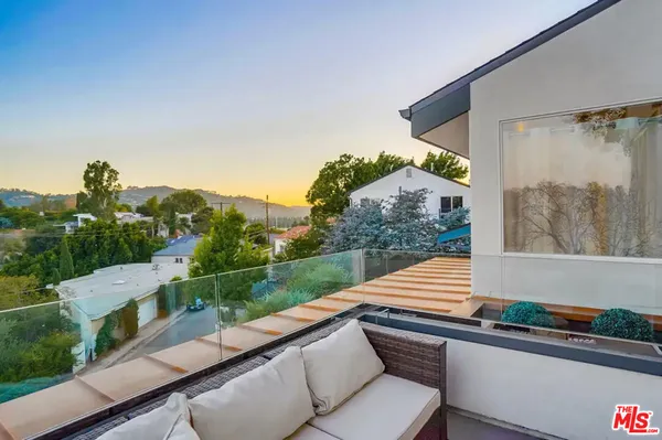 $17,000 | 3437 Troy Drive, Los Angeles, CA 90068