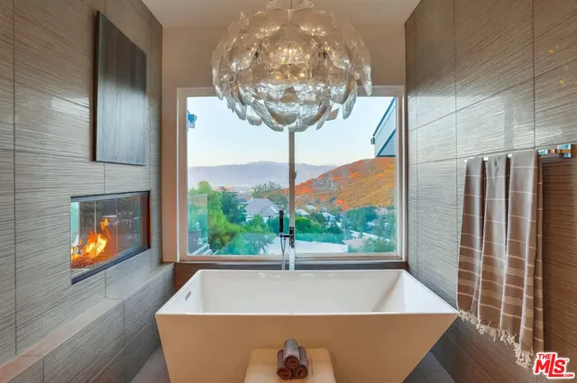 $17,000 | 3437 Troy Drive, Los Angeles, CA 90068