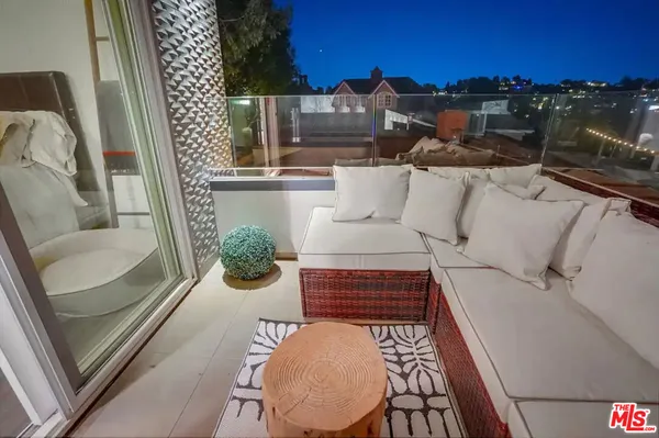 $17,000 | 3437 Troy Drive, Los Angeles, CA 90068