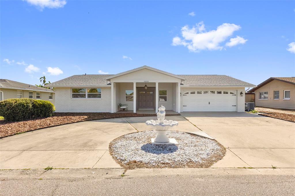 10200 Amadeus Drive Port Richey, FL 34668 - Photo 7 of 88