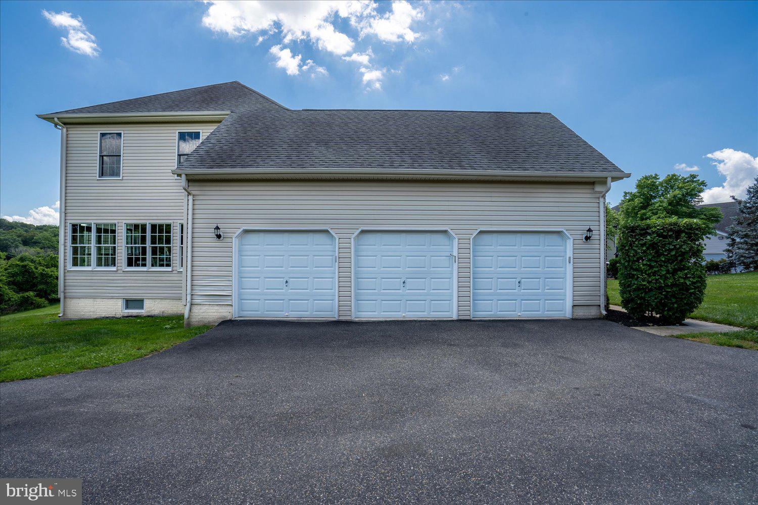 2403 Trinity Place Fallston, MD 21047 - Photo 72 of 95 3 Car Garage