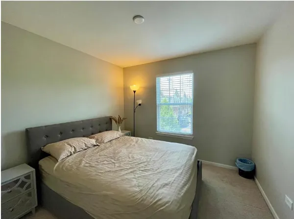 $3,100 | 2889 Henley Lane, Naperville, IL 60540
