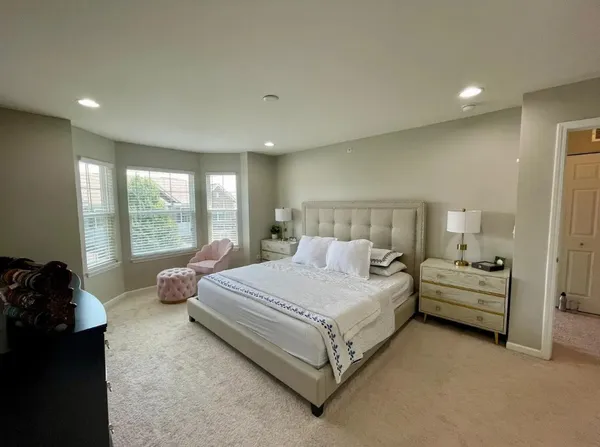 $3,100 | 2889 Henley Lane, Naperville, IL 60540