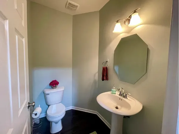 $3,100 | 2889 Henley Lane, Naperville, IL 60540