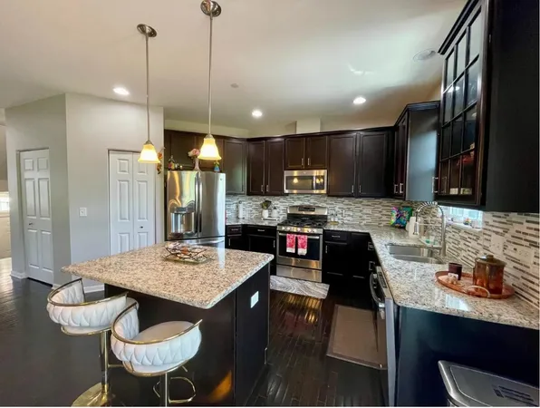 $3,100 | 2889 Henley Lane, Naperville, IL 60540