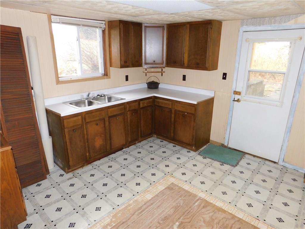 743 Saxonburg Road Butler, PA 16002 - Photo 20 of 24