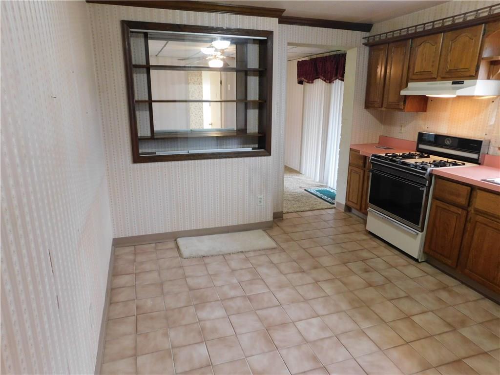 743 Saxonburg Road Butler, PA 16002 - Photo 8 of 24