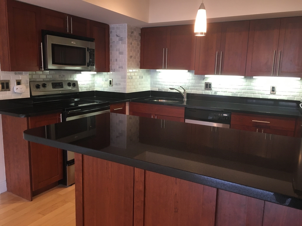 1600 Beacon Street, Unit 907 Brookline, MA 02446 - Photo 10 of 16