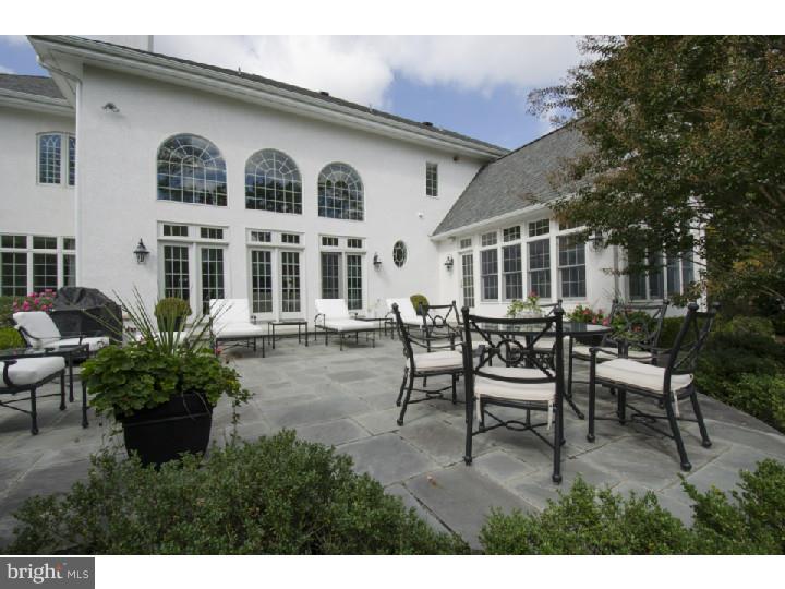 1025 Whitegate Road Wayne, PA 19087 - Photo 23 of 25 Patio