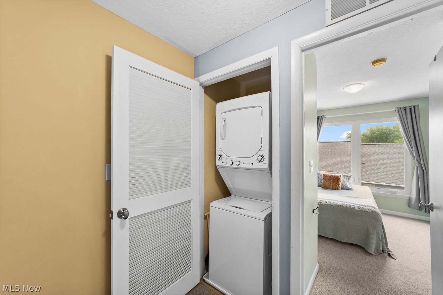 2575 West 9th Street Cleveland, OH 44113 - Photo 27 of 32