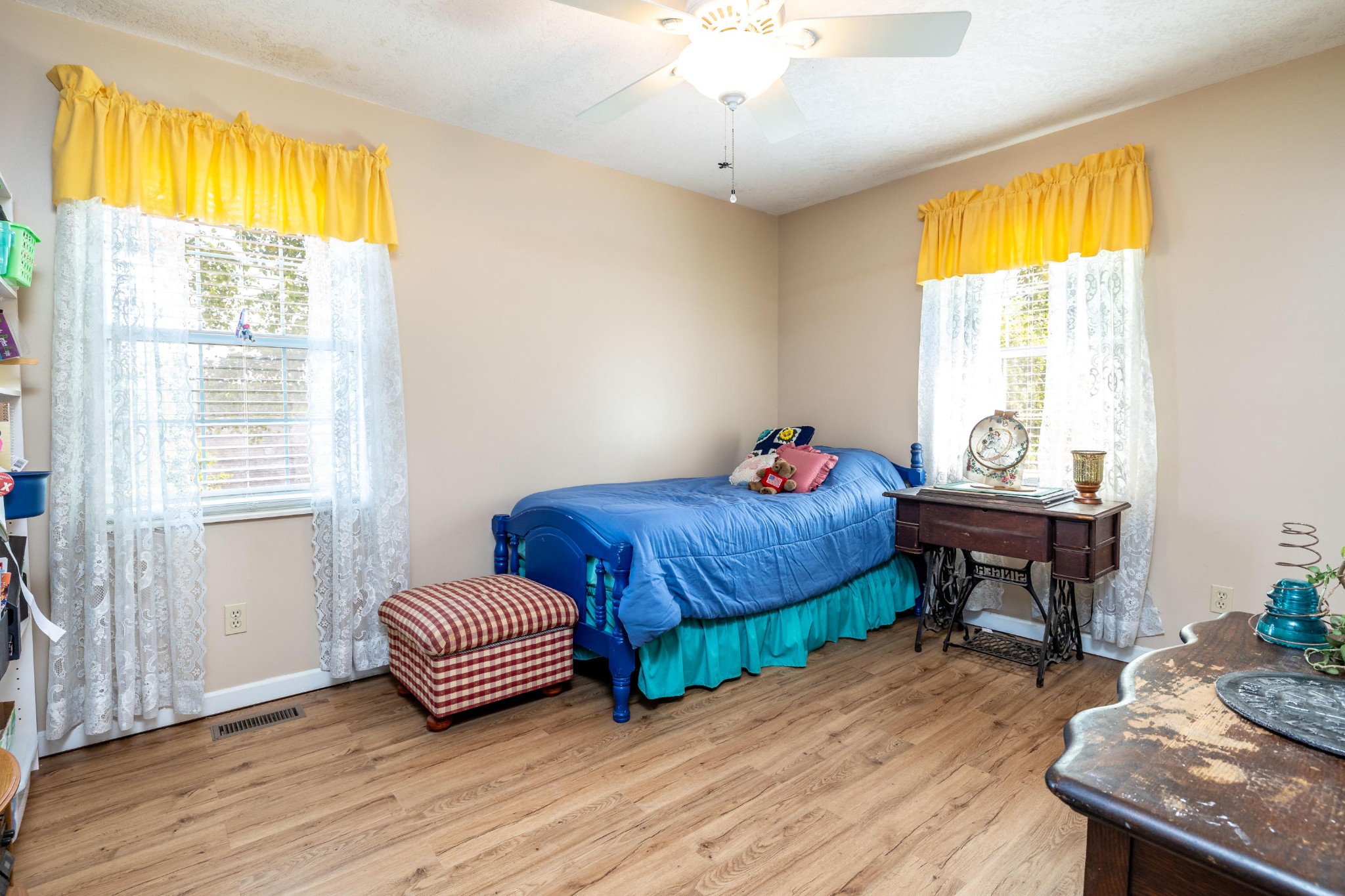 442 Wilaway Road Maryville, TN 37801 - Photo 20 of 37 a bedroom with a bed and wooden floor