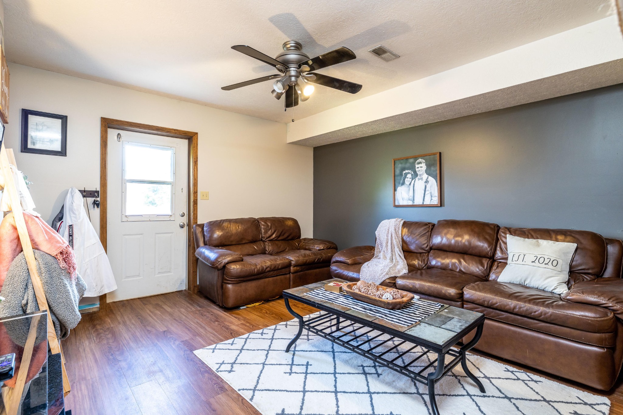 442 Wilaway Road Maryville, TN 37801 - Photo 27 of 37 a living room with furniture and a window