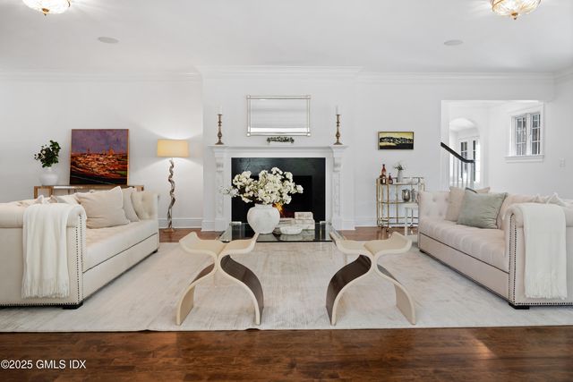 $9,350,000 | 18 Tokeneke Trail, Darien, CT 06820