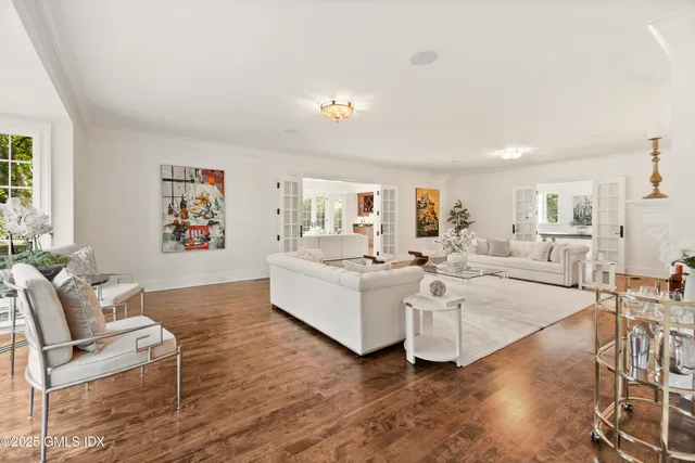 $9,350,000 | 18 Tokeneke Trail, Darien, CT 06820