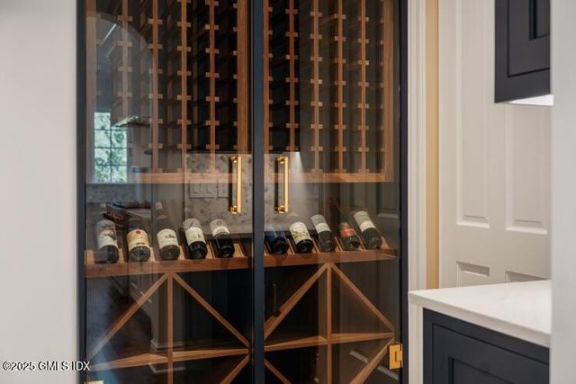 $9,350,000 | 18 Tokeneke Trail, Darien, CT 06820