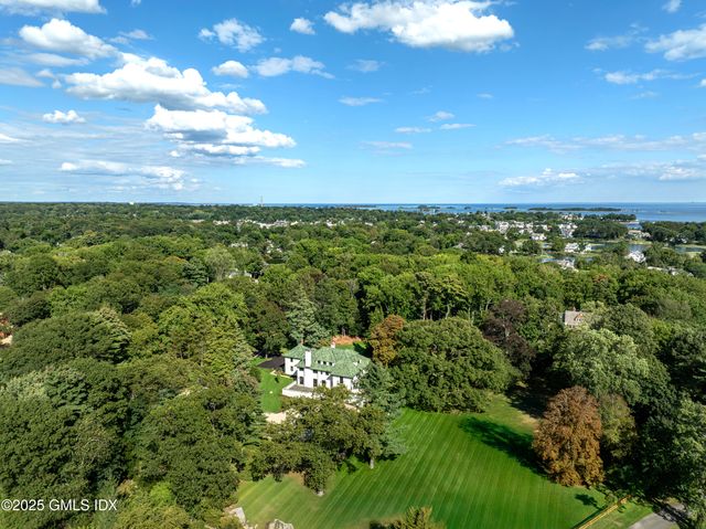 $9,350,000 | 18 Tokeneke Trail, Darien, CT 06820