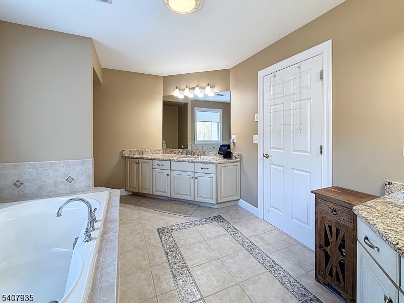 107 Lambert Drive Sparta, NJ 07871 - Photo 25 of 40