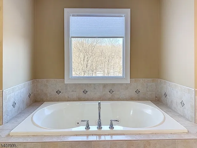 $1,190,500 | 107 Lambert Drive, Sparta, NJ 07871