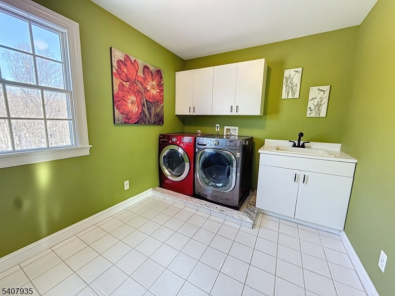 107 Lambert Drive Sparta, NJ 07871 - Photo 36 of 40