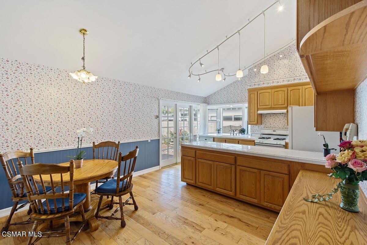 5784 Damon Street Simi Valley, CA 93063 - Photo 2 of 12 151A2531