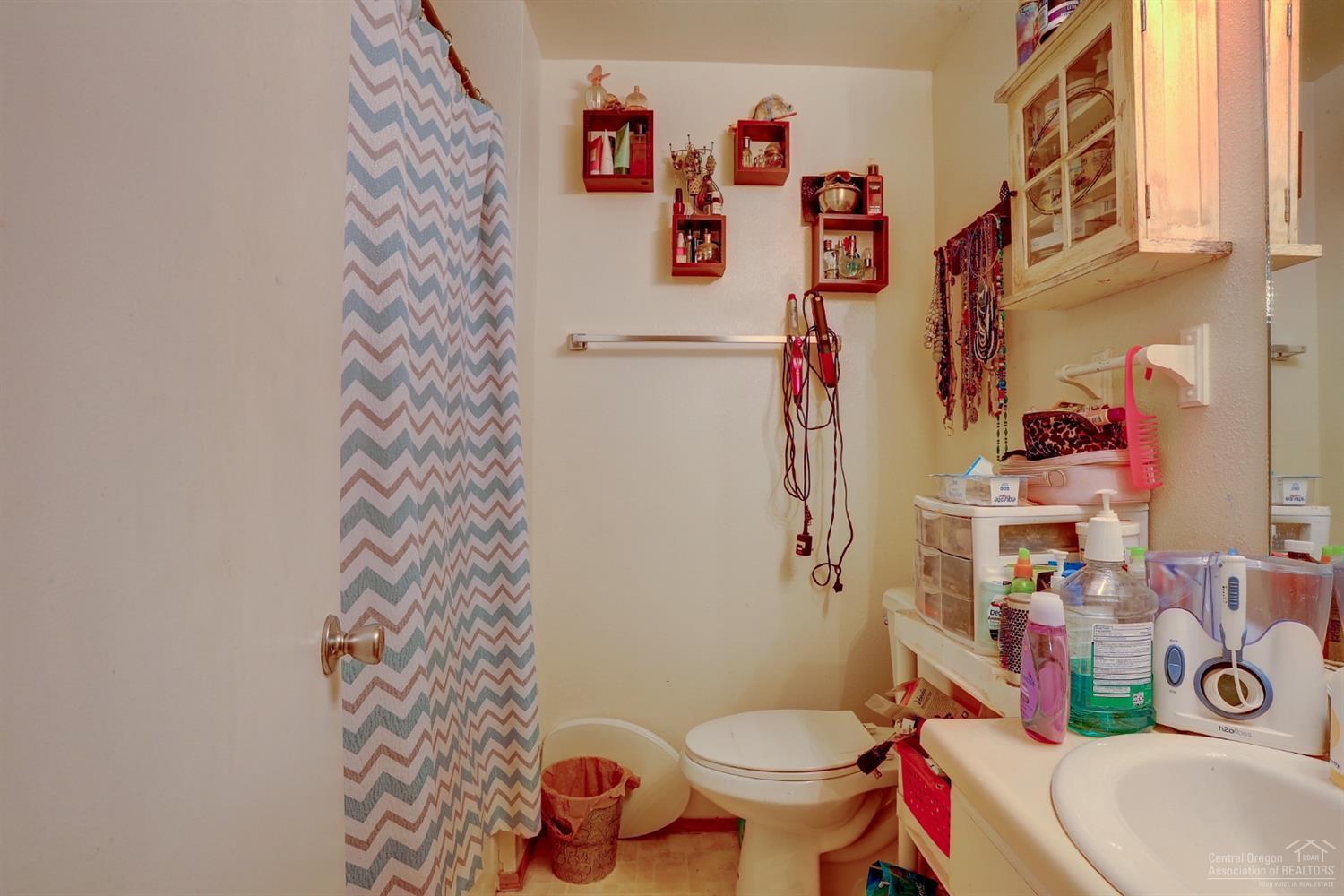 1629 Southwest 33rd Street Redmond, OR 97756 - Photo 7 of 13 Additional Photo