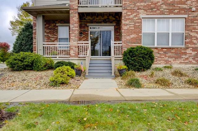 $249,900 | 121 Metro Terrace, Unit 101, Madison, WI 53718