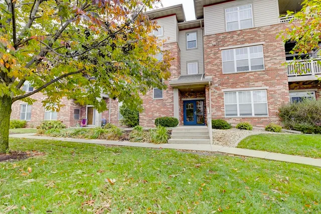 $249,900 | 121 Metro Terrace, Unit 101, Madison, WI 53718