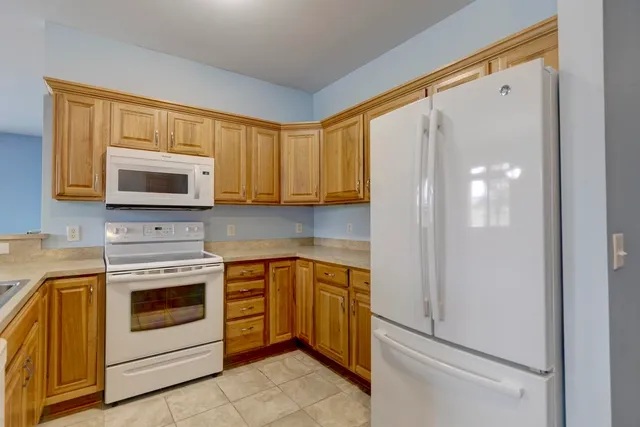 $249,900 | 121 Metro Terrace, Unit 101, Madison, WI 53718