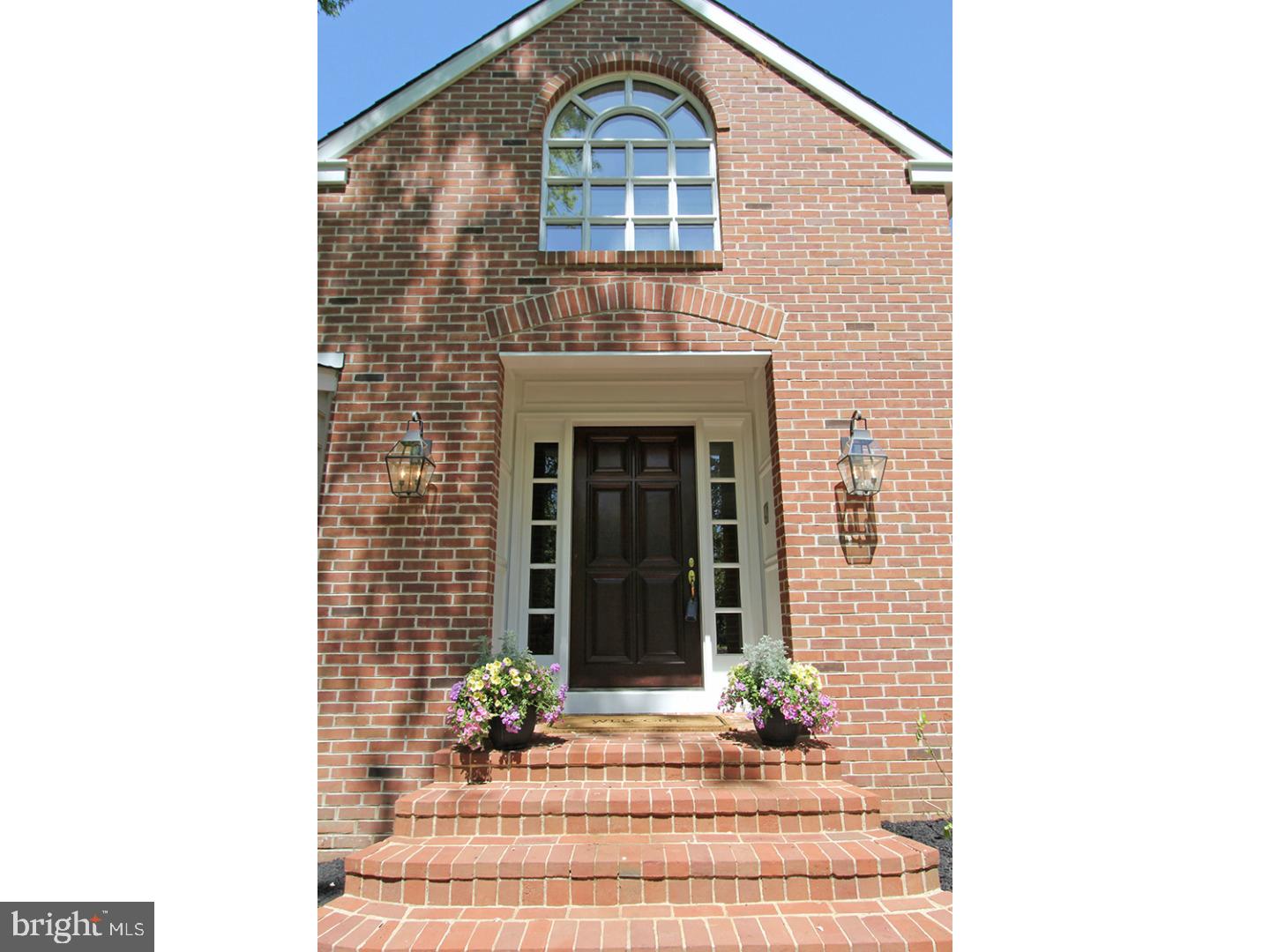 129 Ladderback Lane Devon, PA 19333 - Photo 2 of 25 Exterior