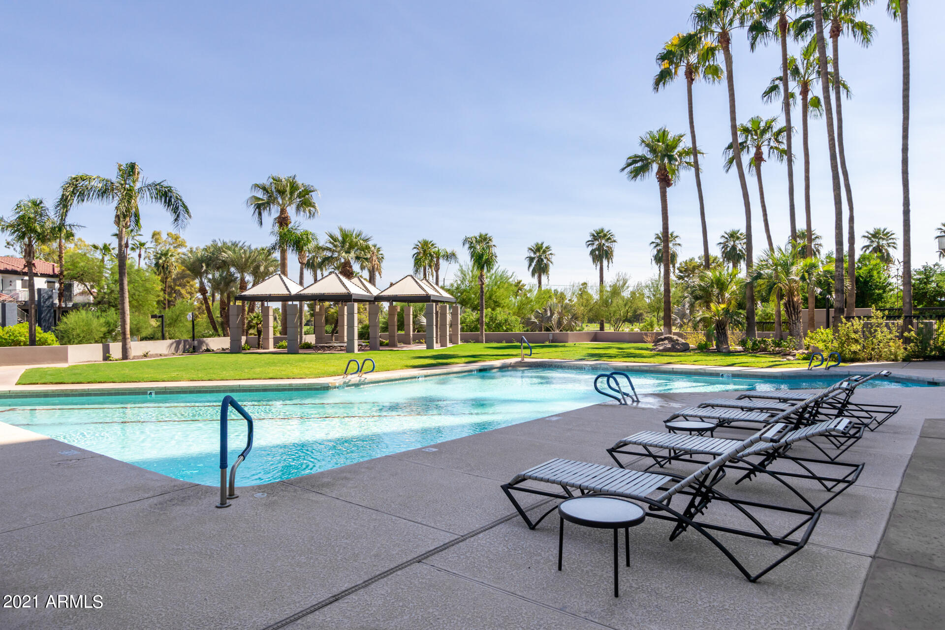 1040 East Osborn Road, Unit 604 Phoenix, AZ 85014 - Photo 31 of 33 Community Pool