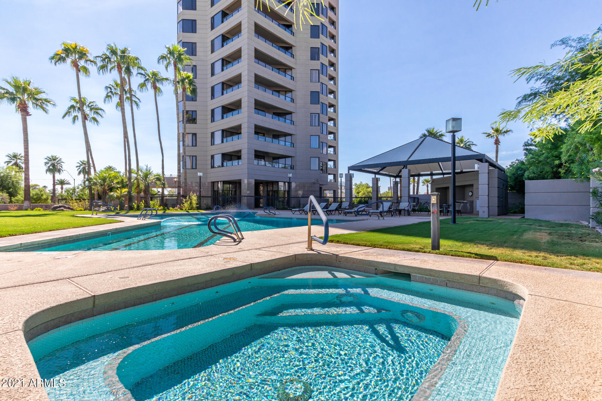 1040 East Osborn Road, Unit 604 Phoenix, AZ 85014 - Photo 32 of 33 Community Pool