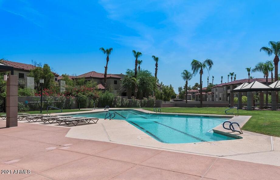 1040 East Osborn Road, Unit 604 Phoenix, AZ 85014 - Photo 33 of 33 Community Pool