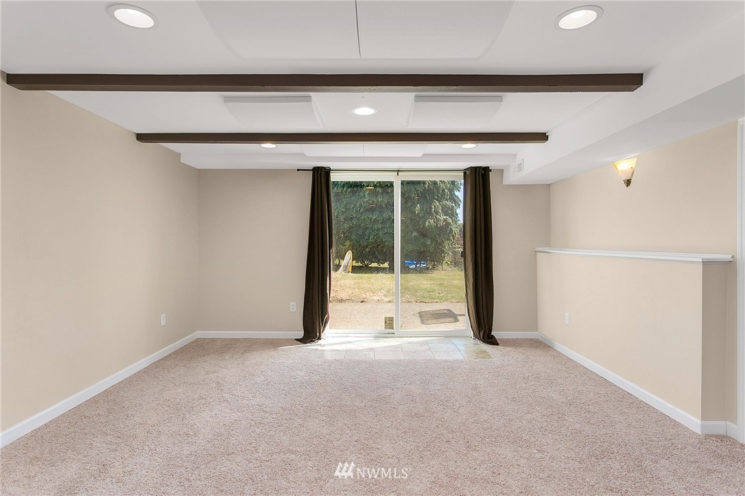 2409 Northeast 23rd Street Renton, WA 98056 - Photo 18 of 25