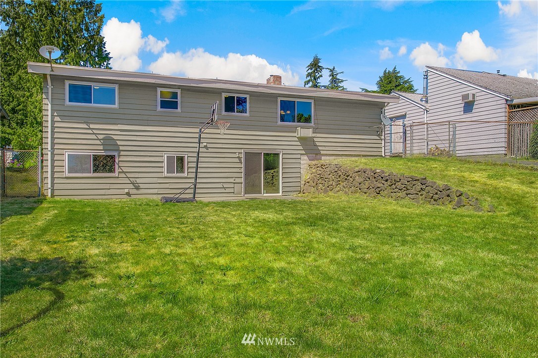 2409 Northeast 23rd Street Renton, WA 98056 - Photo 25 of 25