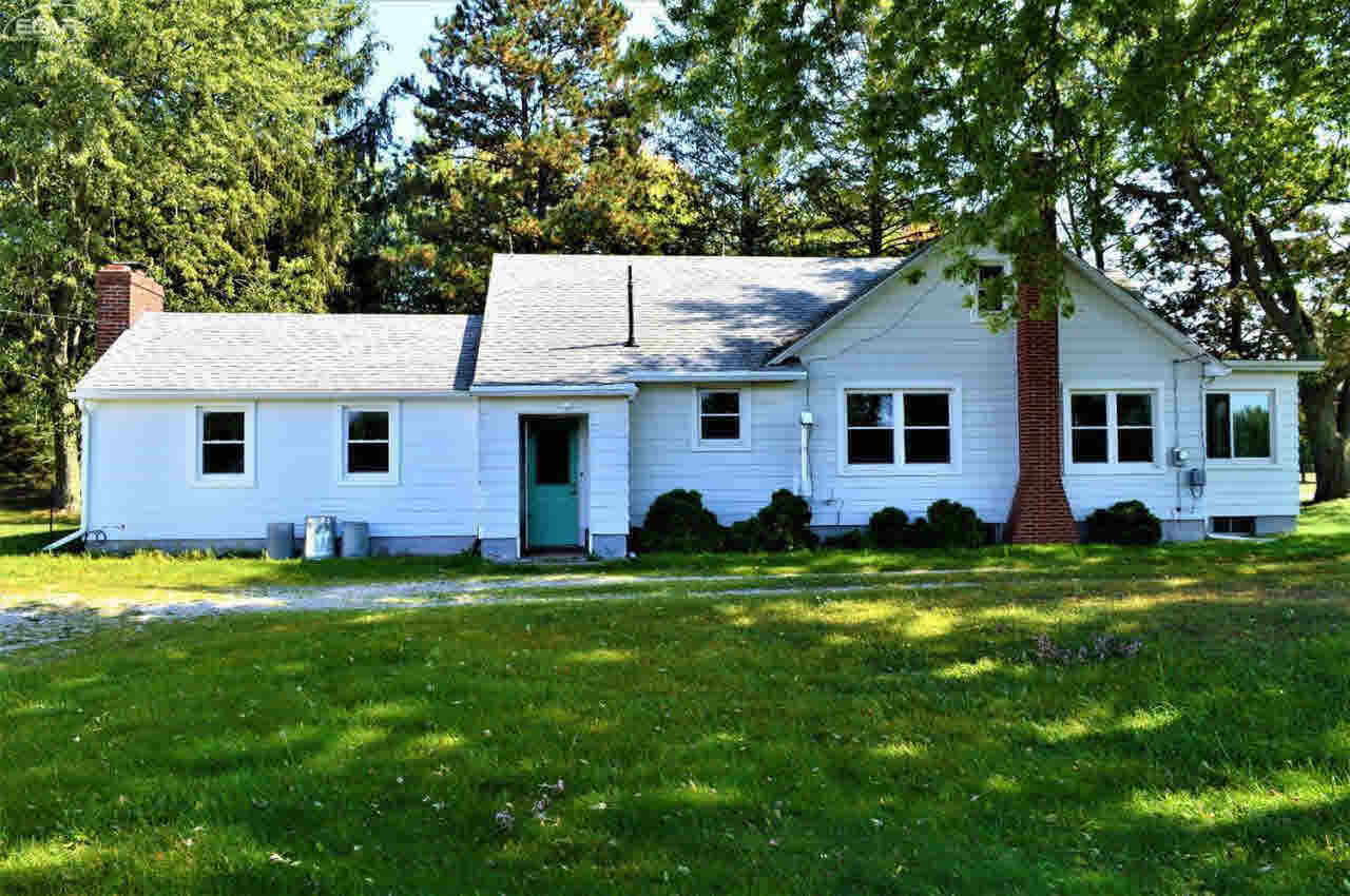 9146 Ray Road Gaines, MI 48436 - Photo 3 of 35 21371288-2.JPG