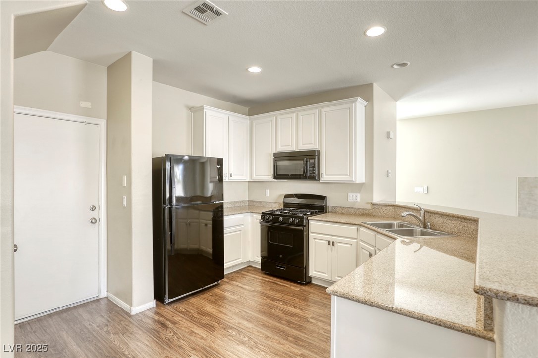 4841 North Bride Street North Las Vegas, NV 89081 - Photo 12 of 38