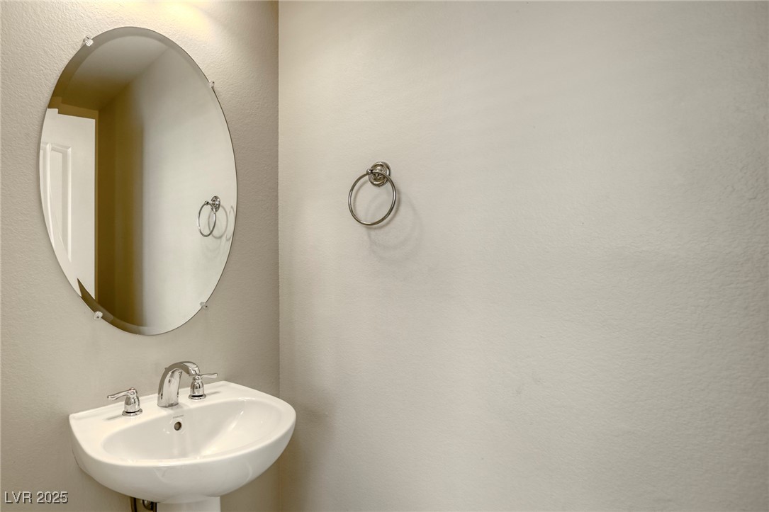 4841 North Bride Street North Las Vegas, NV 89081 - Photo 5 of 38