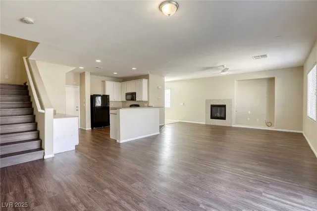 $2,000 | 4841 North Bride Street, North Las Vegas, NV 89081