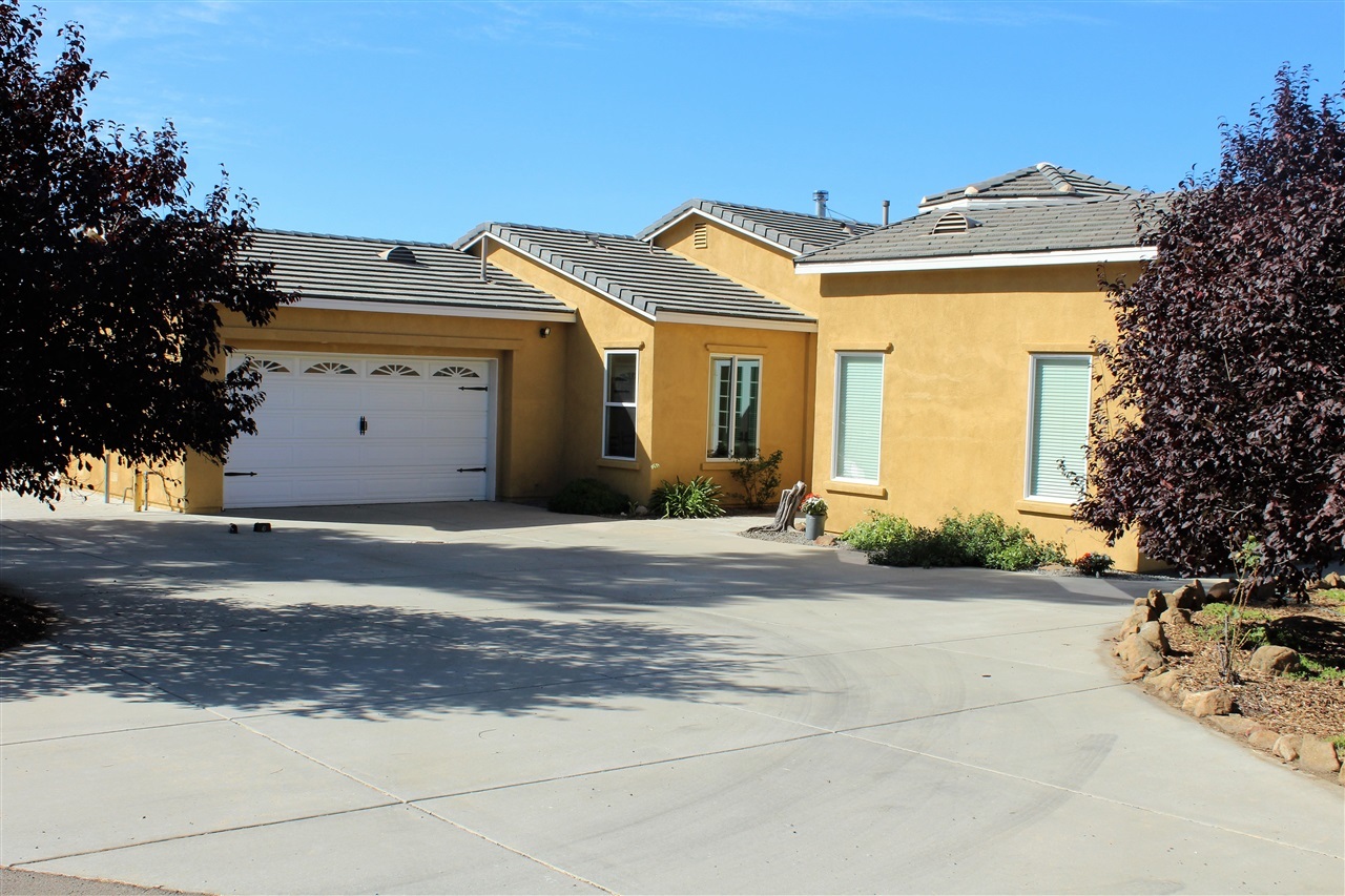 24010 Sherilton Valley Road Descanso, CA 91916 - Photo 3 of 22