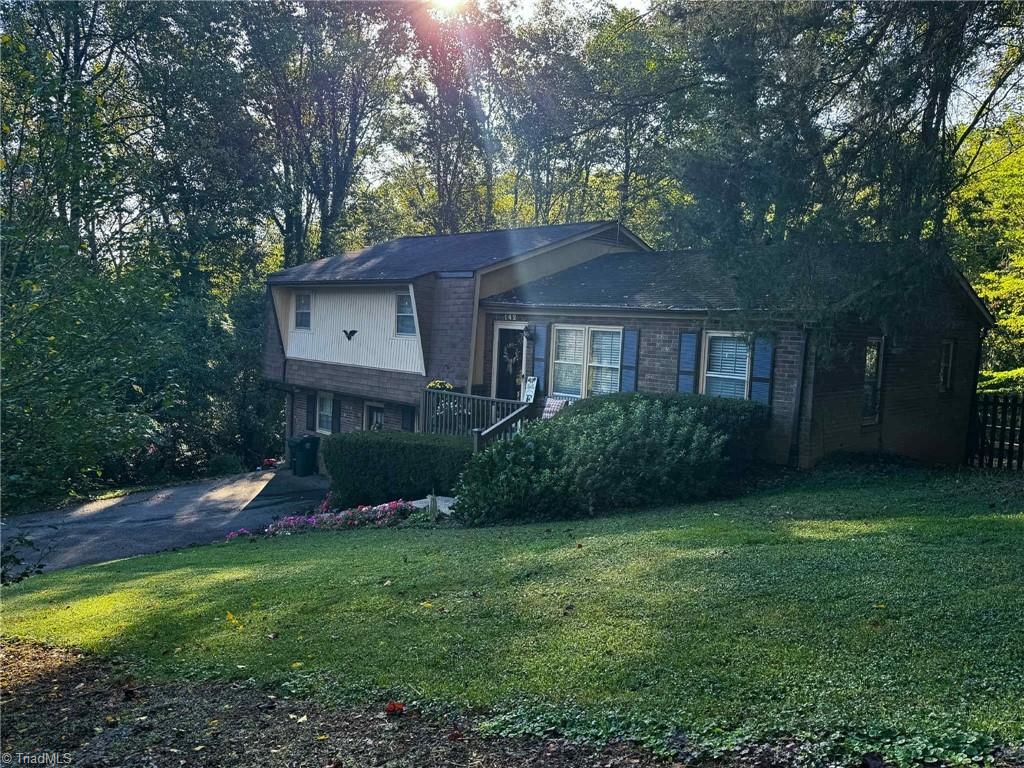 142 James Street Elkin, NC 28621 - Photo 2 of 44