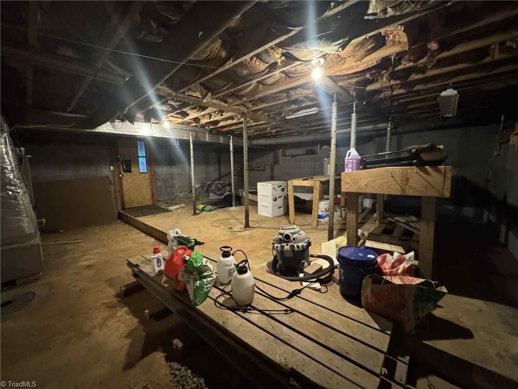 142 James Street Elkin, NC 28621 - Photo 33 of 44