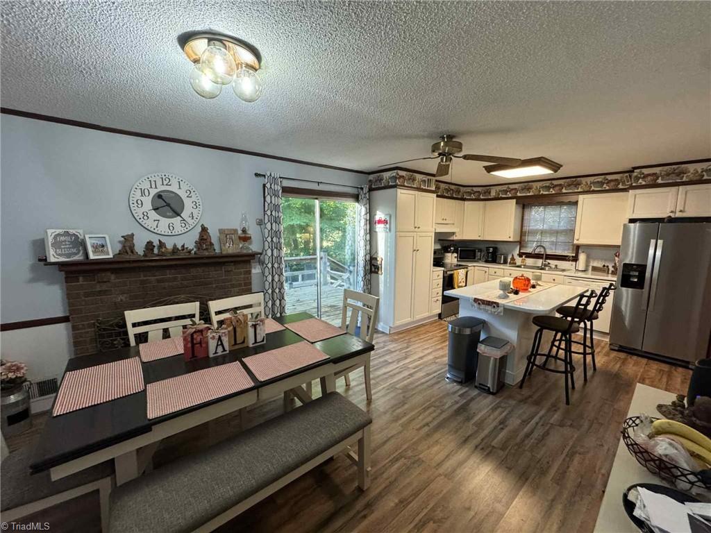 142 James Street Elkin, NC 28621 - Photo 10 of 44