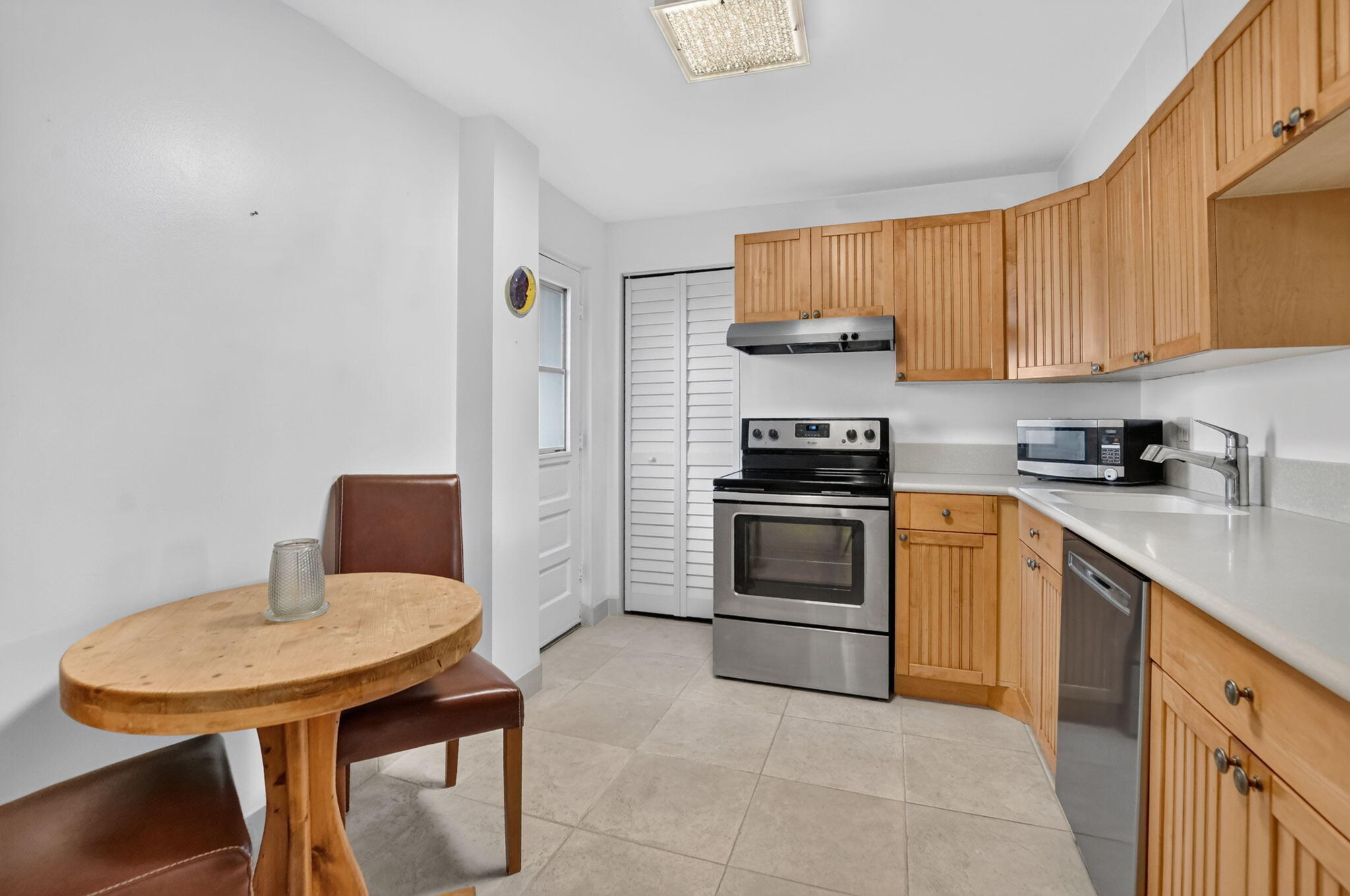 6461 Northwest 2nd Avenue, Unit 515 Boca Raton, FL 33487 - Photo 5 of 51 Kitchen