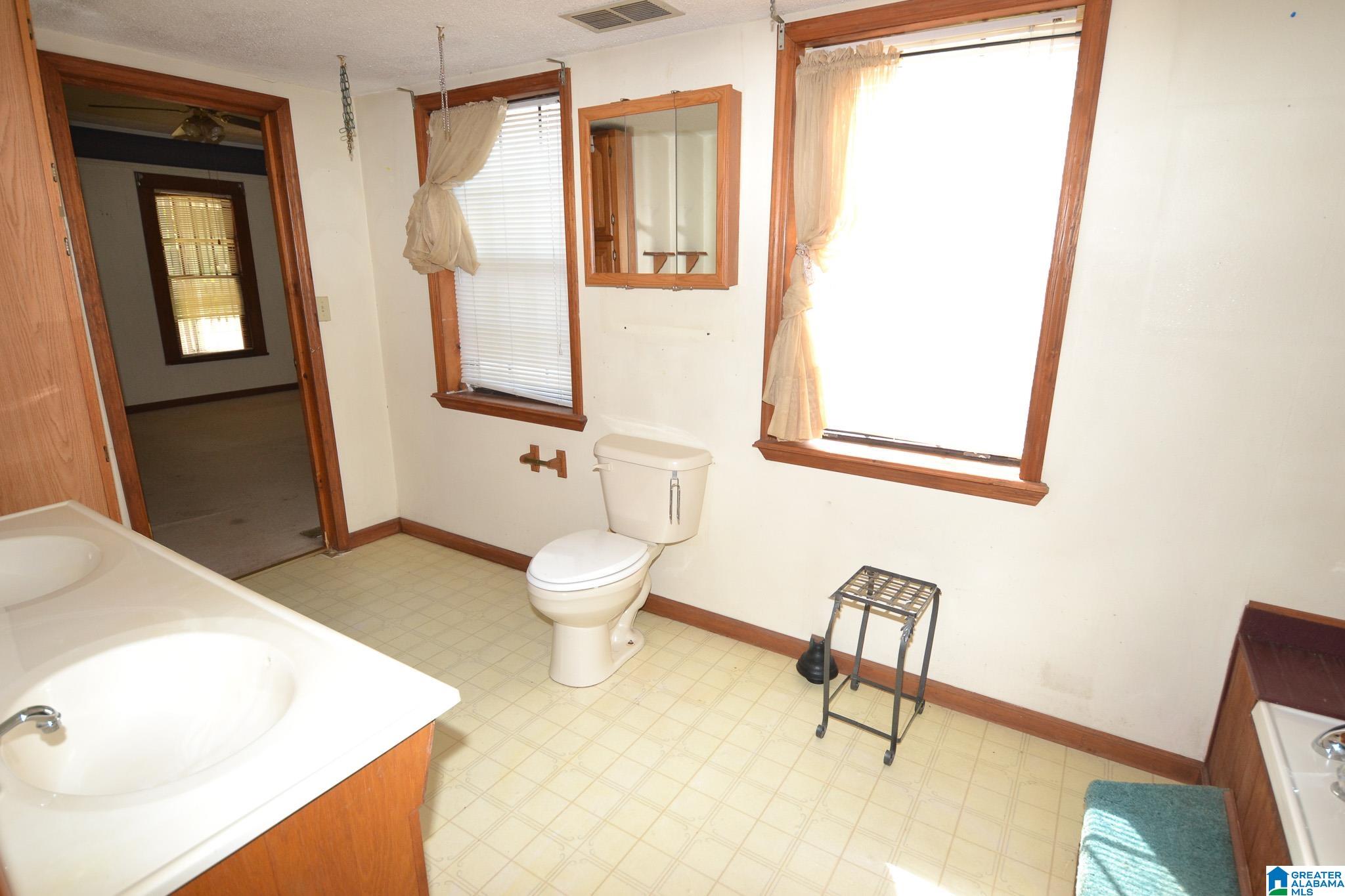 200 Gay Avenue Lineville, AL 36266 - Photo 23 of 54