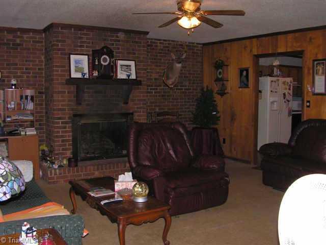1277 Garrett Road Eden, NC 27288 - Photo 6 of 6 Other. living room
