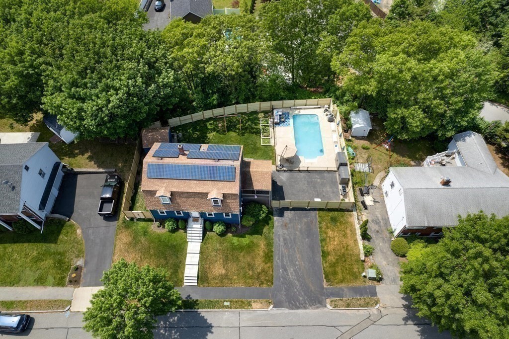 21 Murdoch Road Stoneham, MA 02180 - Photo 3 of 41 Gallery Image 3