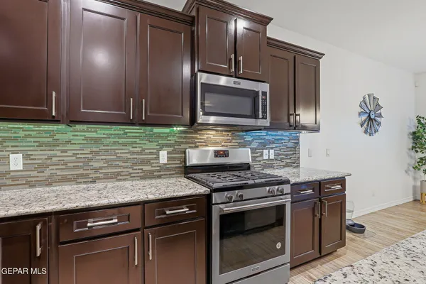 $419,950 | 809 Gold Beach Drive, Canutillo, TX 79835