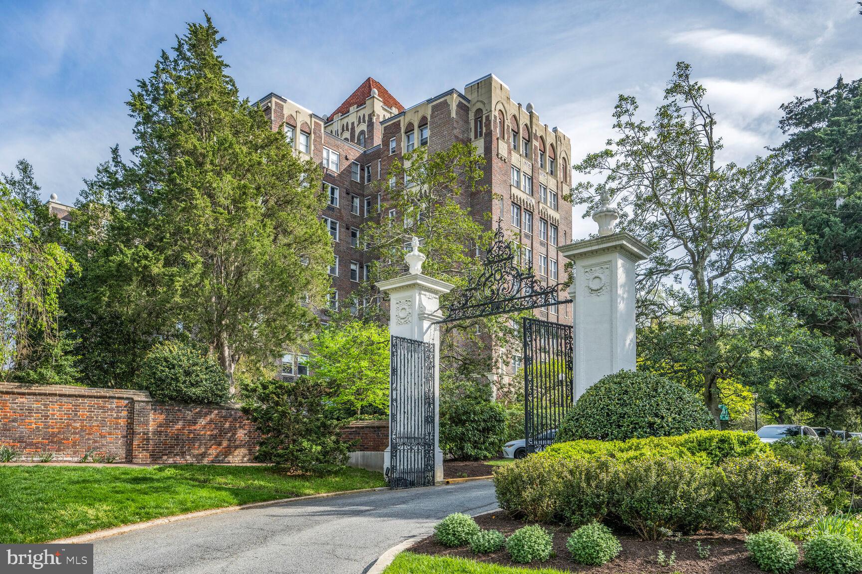 3900 Cathedral Avenue Northwest, Unit 411A Washington, DC 20016 - Photo 2 of 26